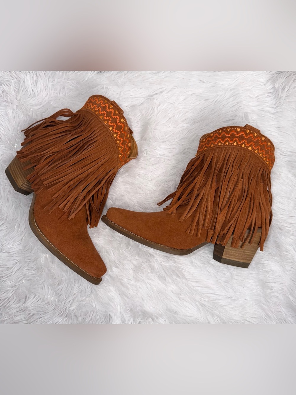 Dingo Women's Brown Suede Tapadero Snip Toe Bootie with Fringe